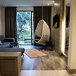 Melanippe Relaxing -adults Only Karaoz
