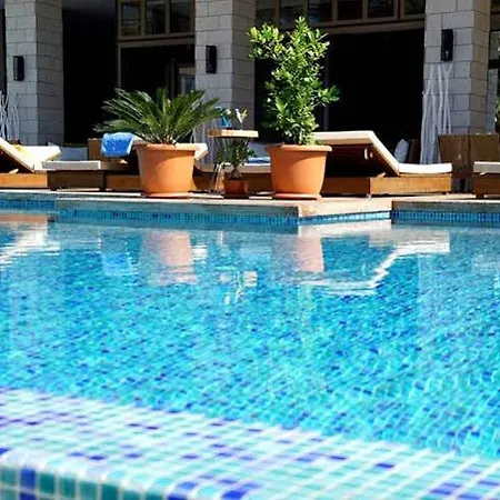 מלון Melanippe Relaxing Hotel (+14) (Adults Only) 3*