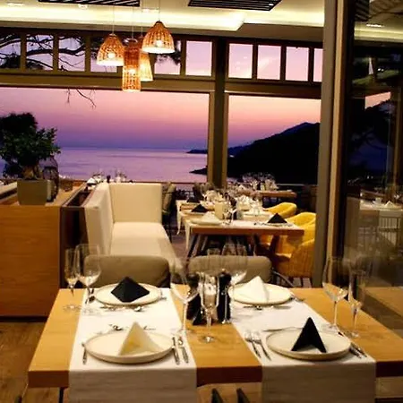 Melanippe Relaxing Hotel (+14) (Adults Only) מלון 3*