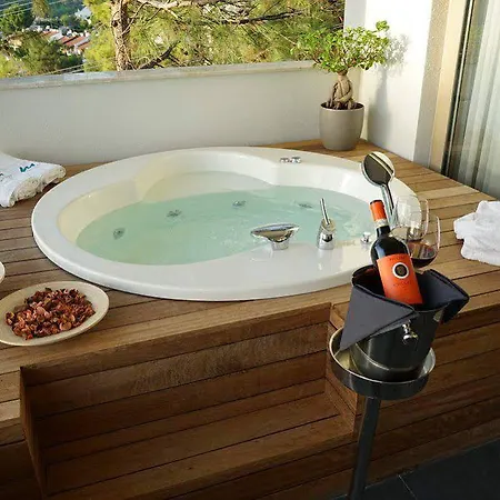 Melanippe Relaxing Hotel (+14) (Adults Only) מלון 3*