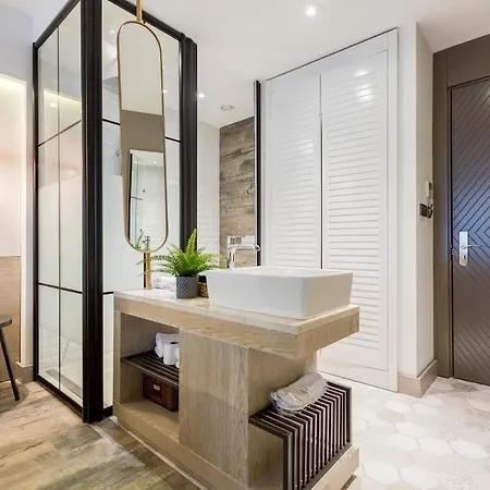 Melanippe Relaxing -adults Only *