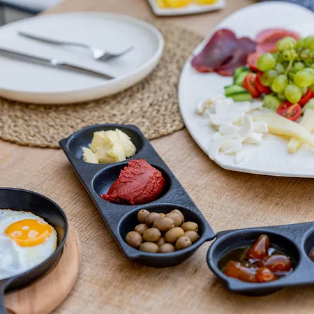 Melanippe Relaxing -adults Only *