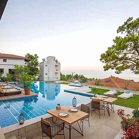 Melanippe Relaxing Hotel (+14) (Adults Only) Hotel